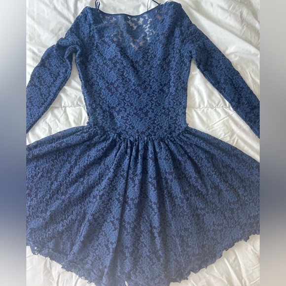 Size medium Color: Blue - Picture 2 of 2